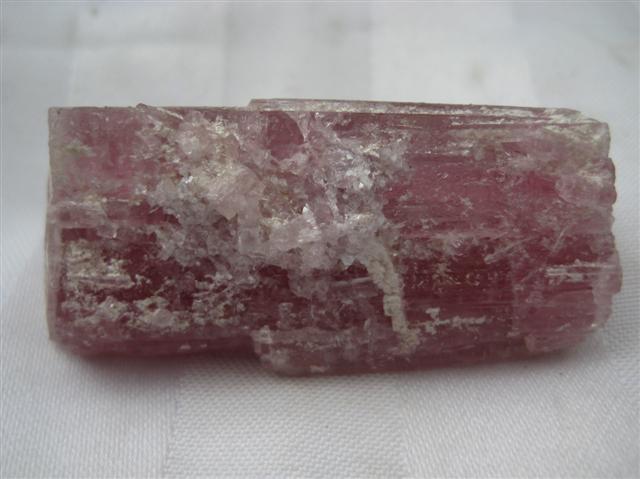 Tourmaline Pink emates a soft soothing energy 1169